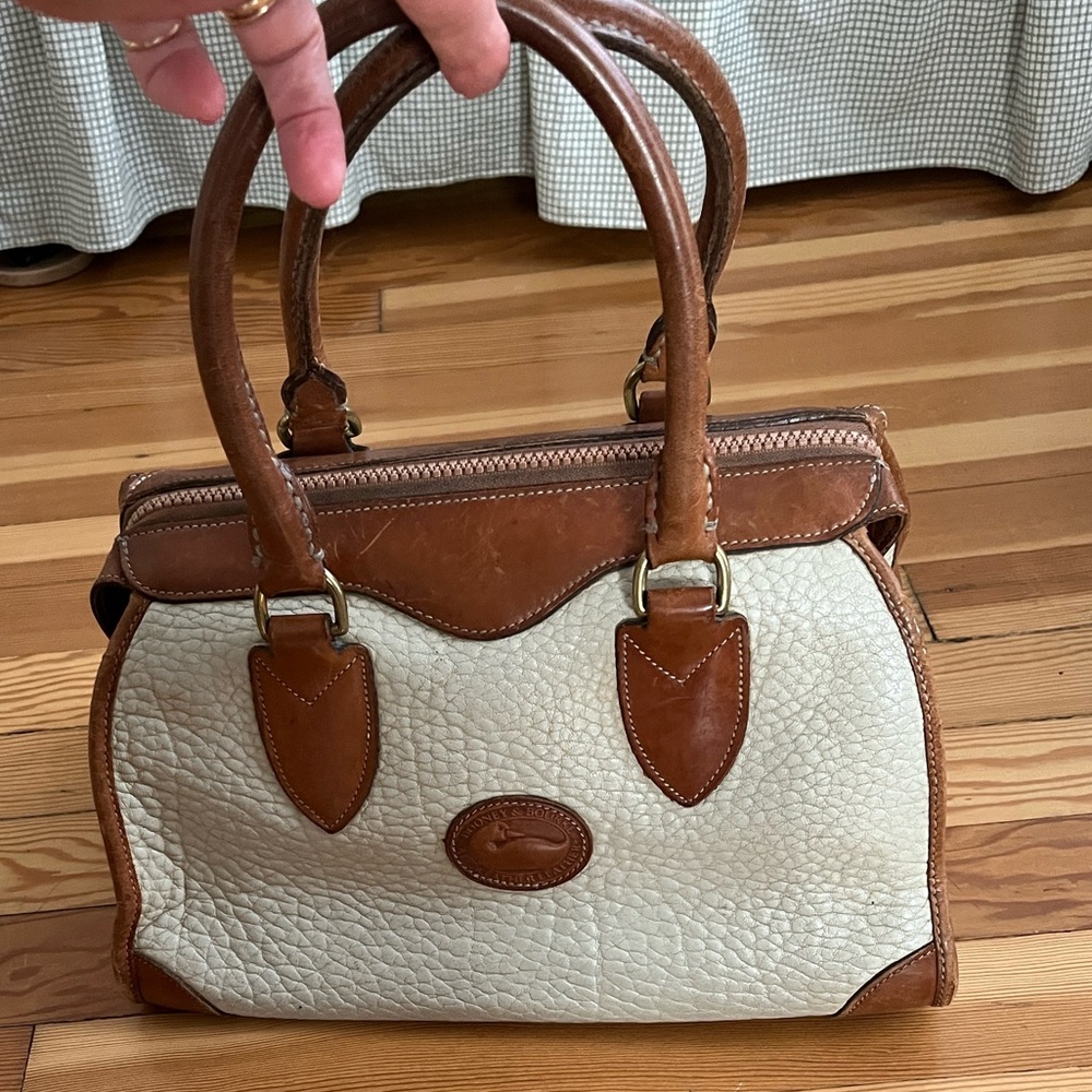 Very vintage Dooney & Bourke handbag.